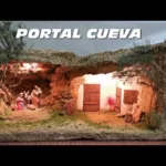 Descubre la mula de Navidad en el establo de Belenes: una tradición que perdura